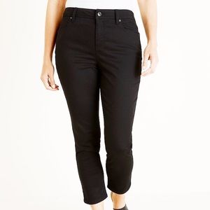 Chico’s Black Denim Crops